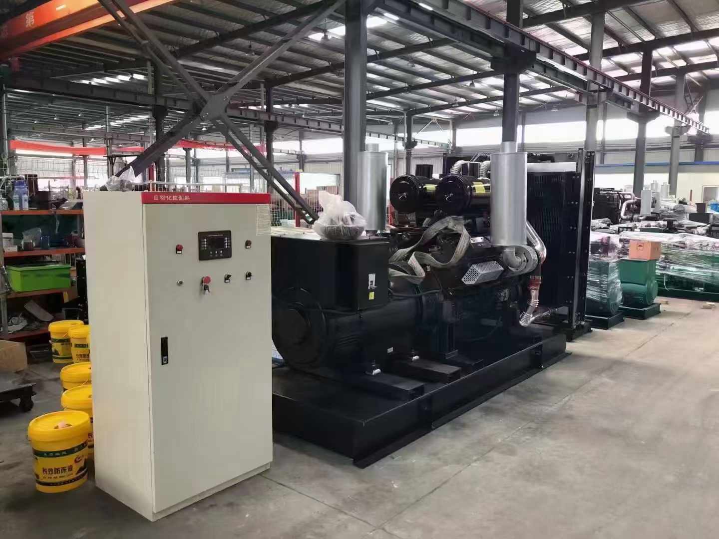 万全柴油发电机运行时的噪音和振动水平如何?